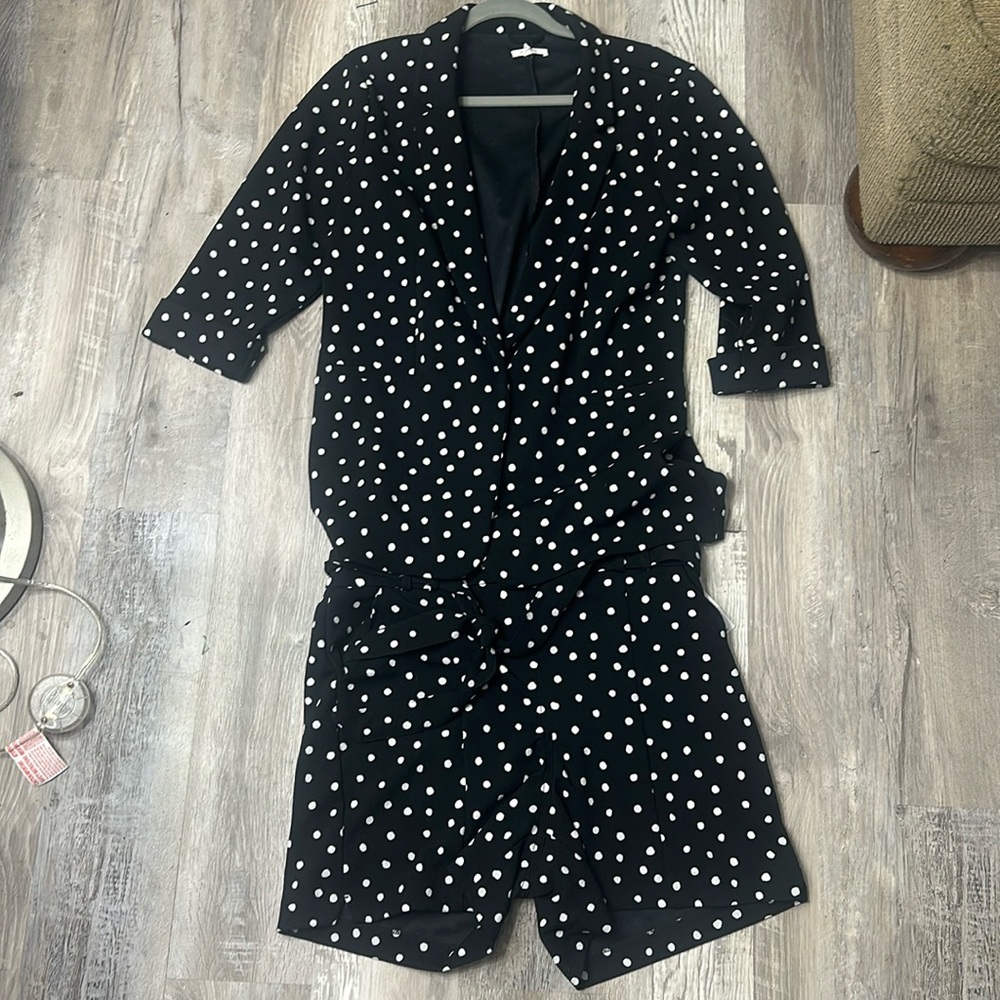 Shorts and blazer polka dot set